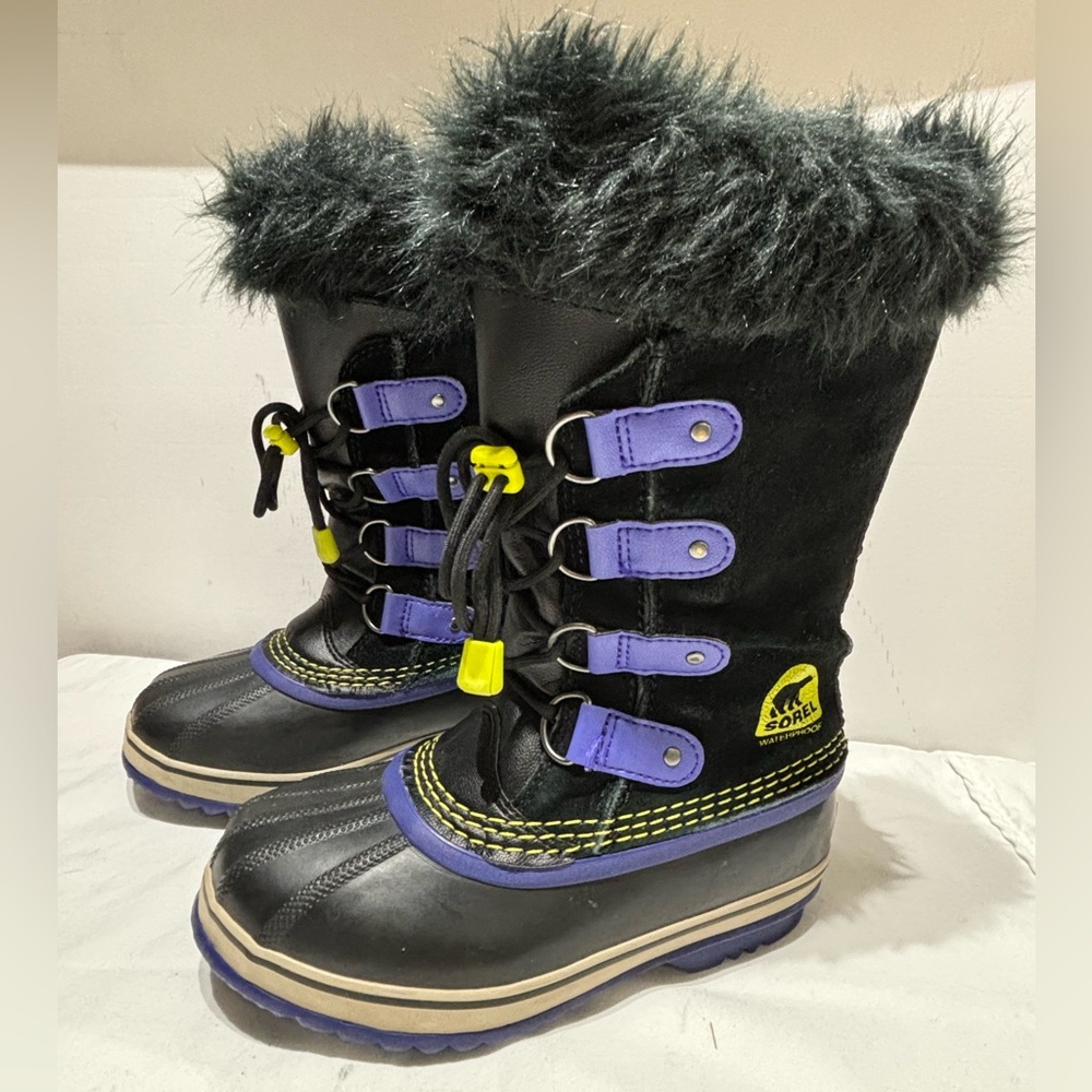 Sorel Black and Purple Fur-Trimmed Boots